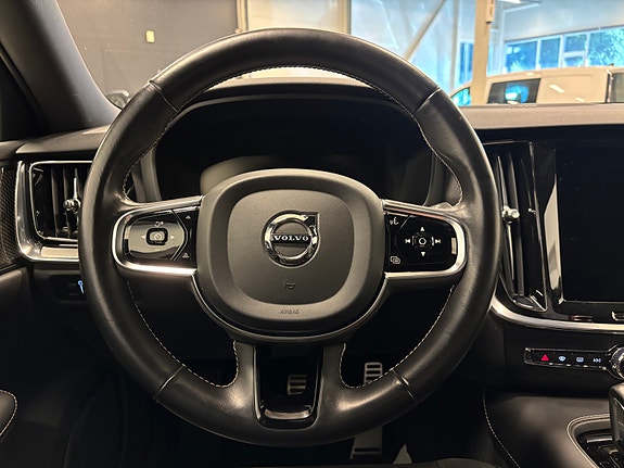 Volvo V60 15 of 30
