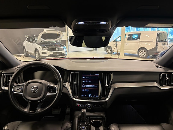 Volvo V60 13 of 30