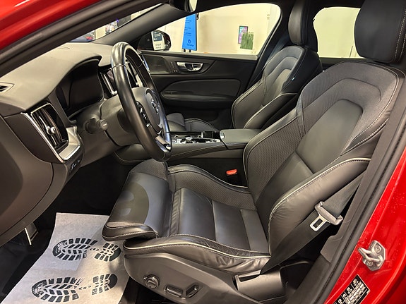 Volvo V60 8 of 30