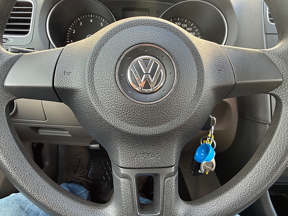 Volkswagen Golf VI 10 of 27