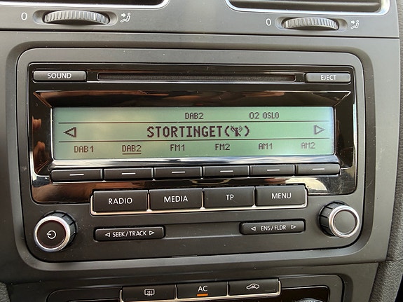 Volkswagen Golf VI 17 of 27