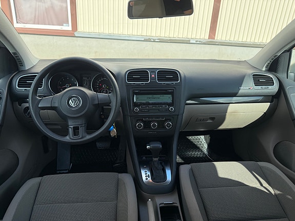 Volkswagen Golf VI 21 of 27