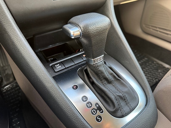 Volkswagen Golf VI 14 of 27