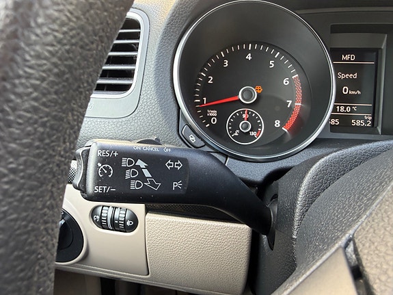 Volkswagen Golf VI 26 of 27