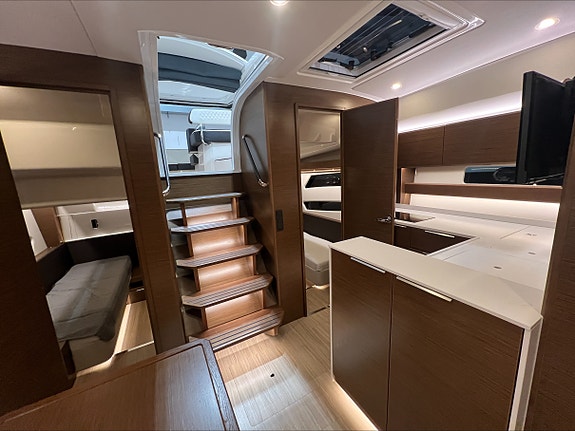 Bavaria S45 HT, Joystick, 3 kabiner, skipsreg mulig, IPS 600, INNBYTTE, en eier 28 of 30