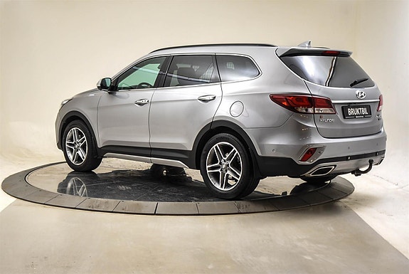 Hyundai Grand Santa Fe 3 of 30