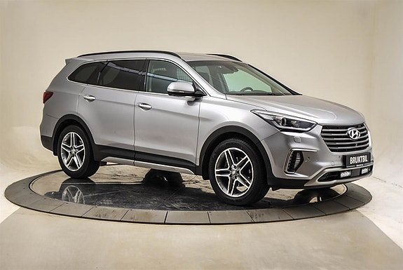 Hyundai Grand Santa Fe 7 of 30
