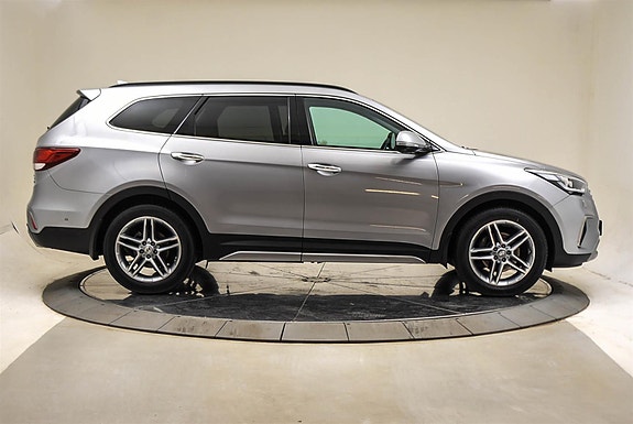 Hyundai Grand Santa Fe 6 of 30