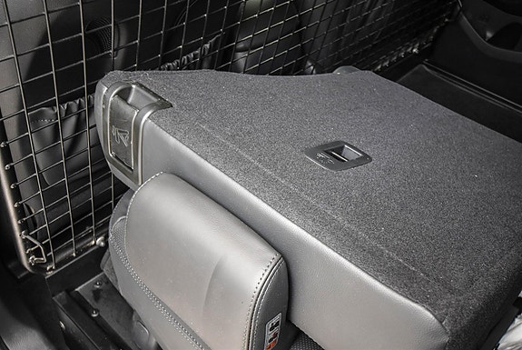 Hyundai Grand Santa Fe 19 of 30