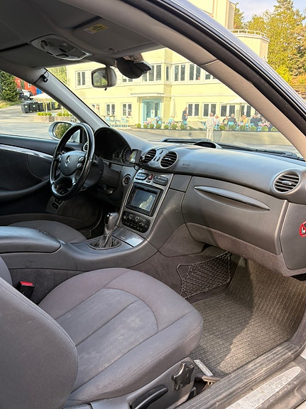 Mercedes-Benz CLK200 15 of 18