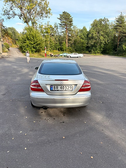 Mercedes-Benz CLK200 5 of 18