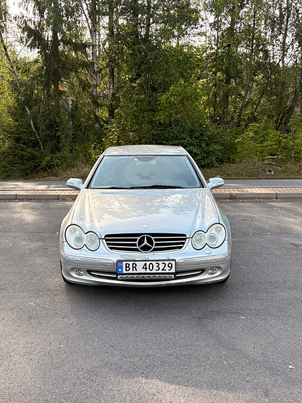 Mercedes-Benz CLK200 2 of 18