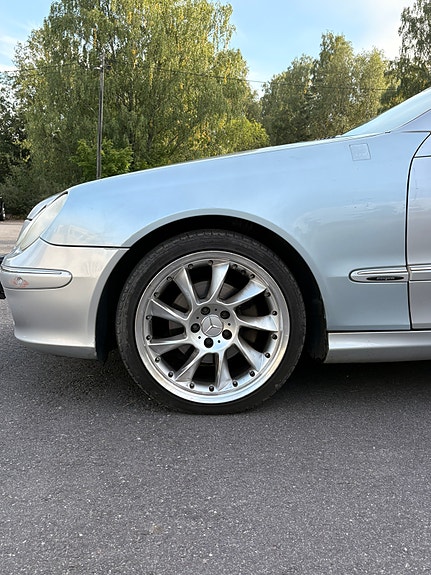 Mercedes-Benz CLK200 10 of 18