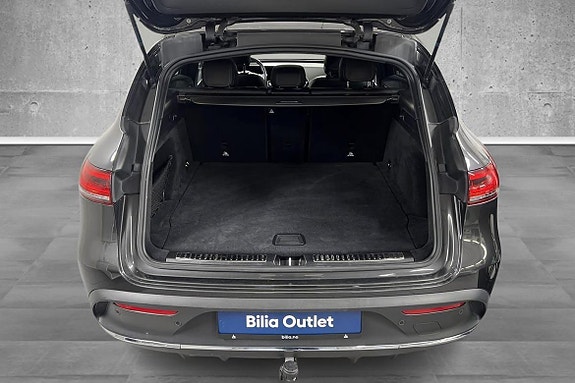 Mercedes-Benz EQC400 12 of 30
