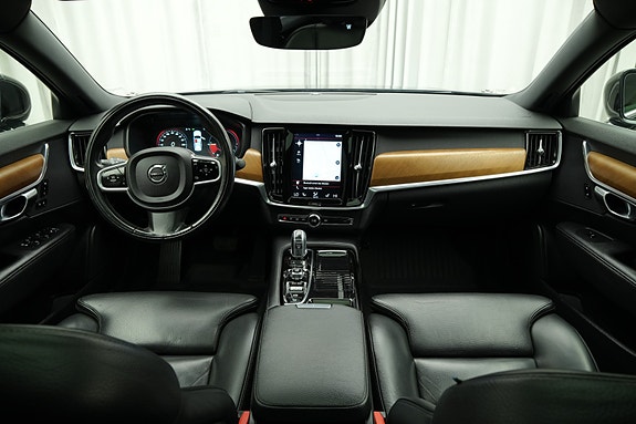 Volvo S90 28 of 30