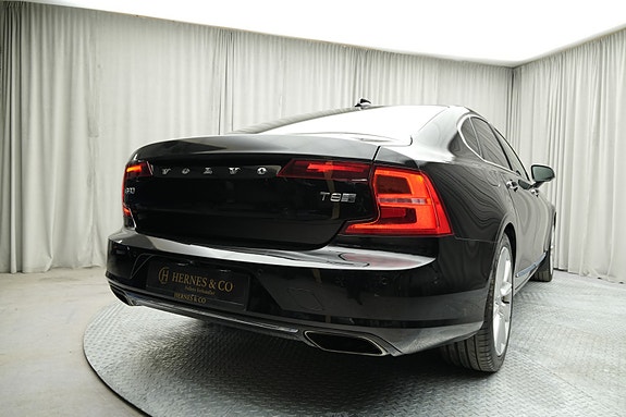 Volvo S90 10 of 30