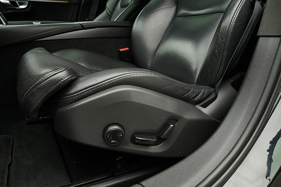 Volvo S90 21 of 30