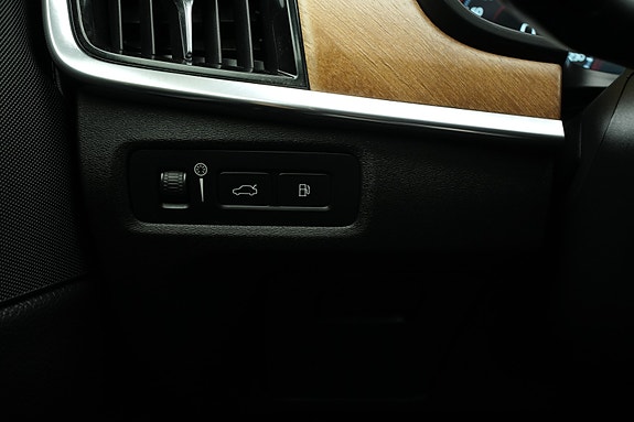 Volvo S90 30 of 30
