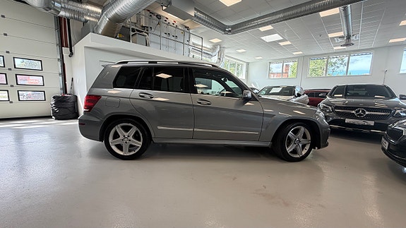 Mercedes-Benz GLK220 14 of 30