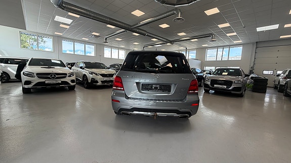 Mercedes-Benz GLK220 18 of 30