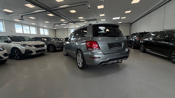 Mercedes-Benz GLK220 19 of 30