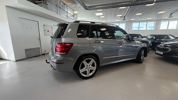 Mercedes-Benz GLK220 16 of 30