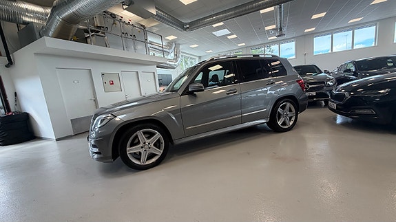 Mercedes-Benz GLK220 10 of 30