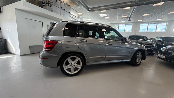 Mercedes-Benz GLK220 15 of 30