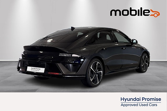 Hyundai Ioniq 6 3 of 24