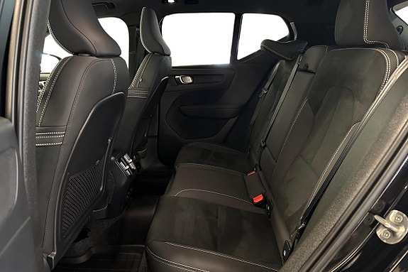 Volvo EX40 16 of 26