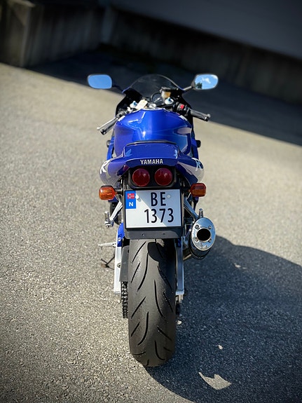 Yamaha YZF-R1 8 of 11
