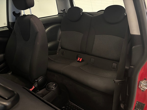 MINI Cooper 10 of 17