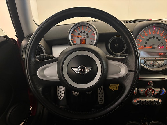 MINI Cooper 11 of 17