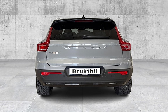 Volvo EX40 4 of 23