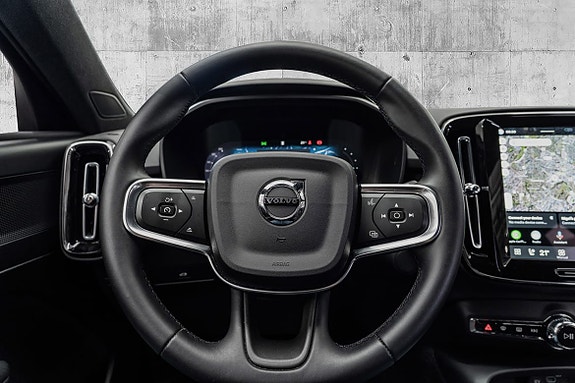 Volvo EX40 16 of 28