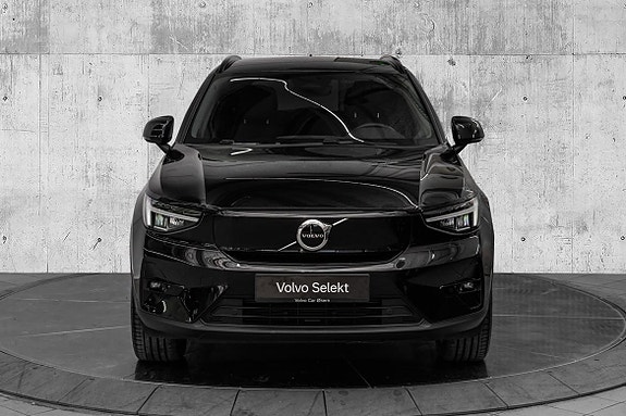 Volvo EX40 3 of 28