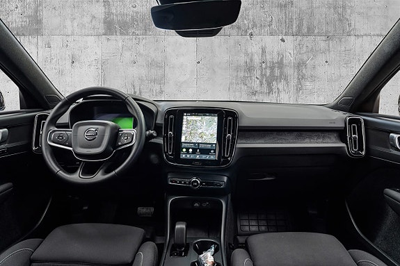 Volvo EX40 14 of 28