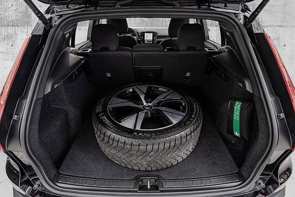 Volvo EX40 23 of 28