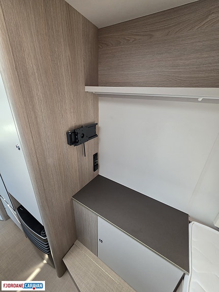 Bürstner Premio Life 425 TS 15 of 18