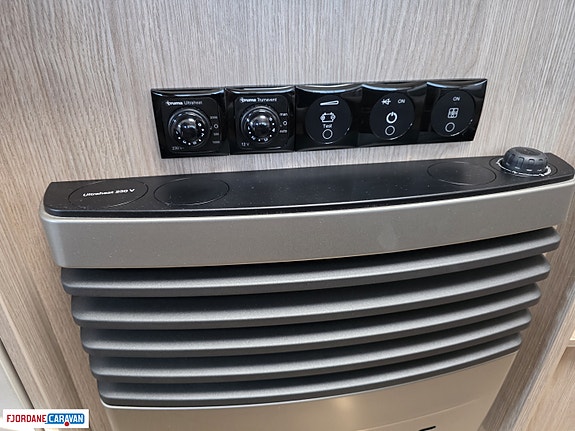 Bürstner Premio Life 425 TS 18 of 18