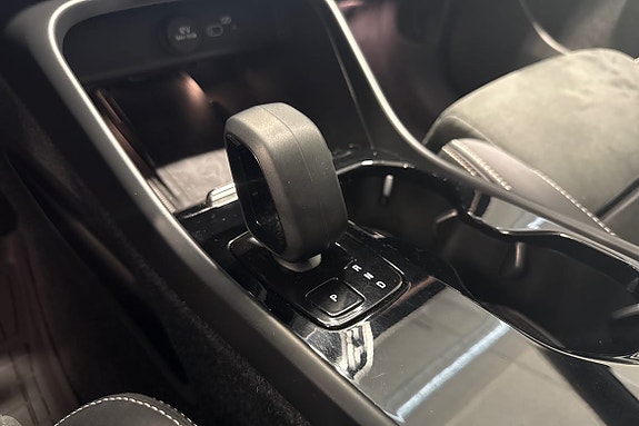 Volvo XC40 14 of 23