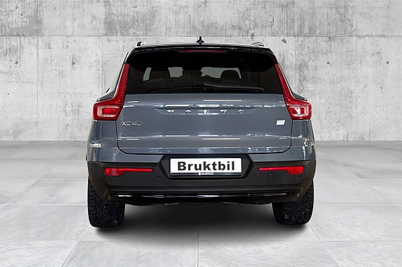 Volvo XC40 4 of 23