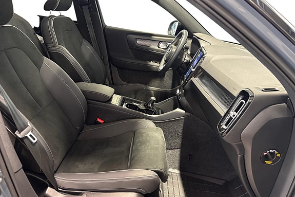 Volvo XC40 21 of 23