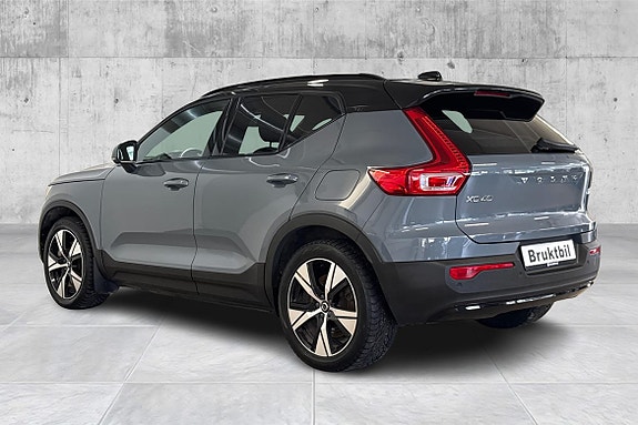 Volvo XC40 3 of 23