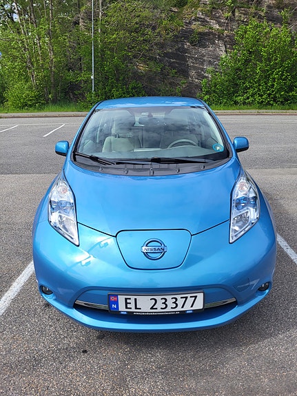 Nissan Leaf 2 of 6