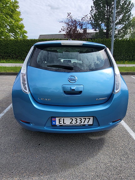 Nissan Leaf 4 of 6