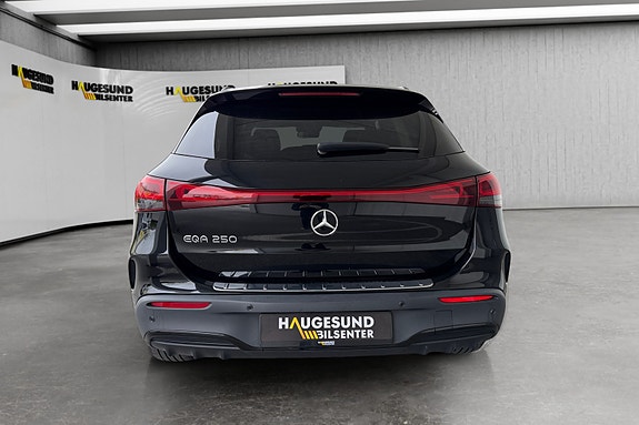 Mercedes-Benz EQA250 8 of 18