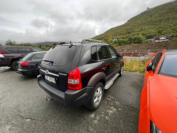 Hyundai Tucson 4 of 8