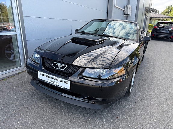 Ford Mustang 3 of 30