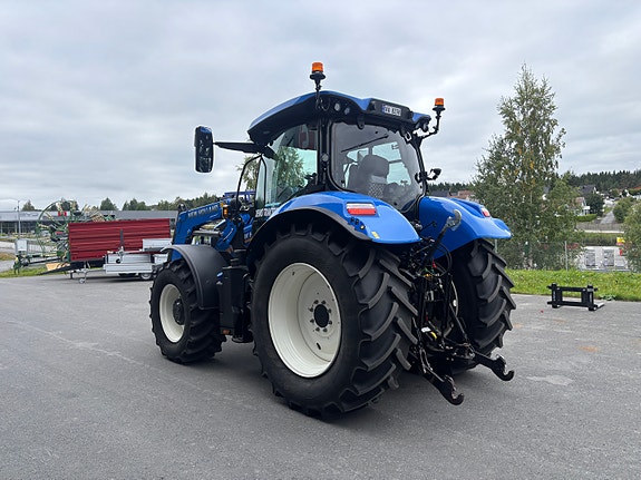 New Holland T6.180 AC Demo 4 of 13